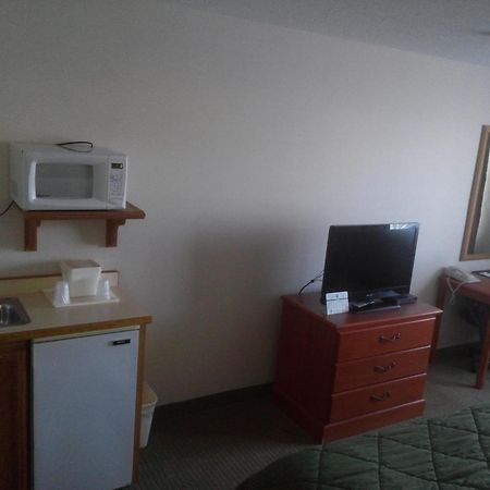 Quality Inn Delta Gateway To Rocky Mountains Phòng bức ảnh